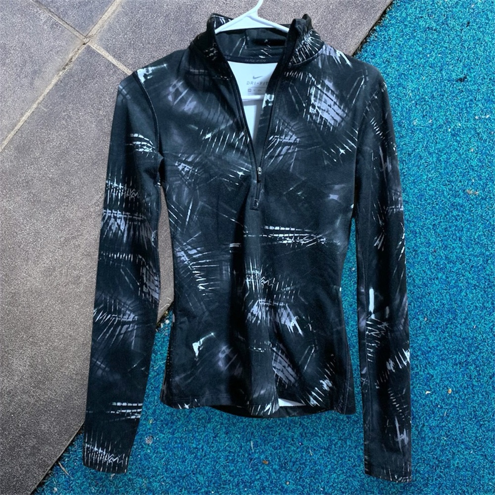 NIKE DRI-FIT Longsleeve half zip running sweatshirt / jacket size XS